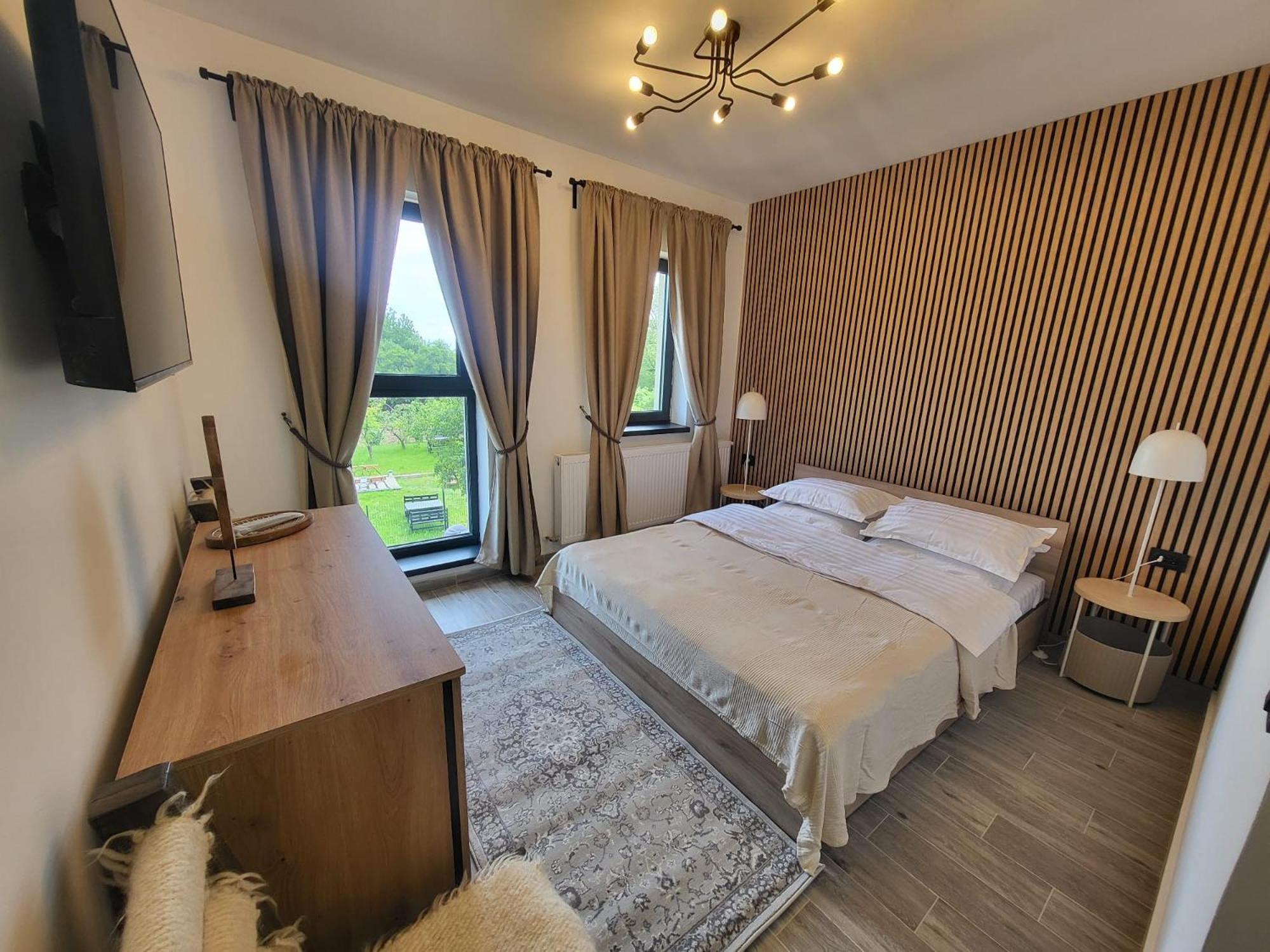 Pensiunea Casa Dacilor Podeni Buitenkant foto
